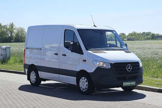 Mercedes-Benz Sprinter (2022) thumbnail 4