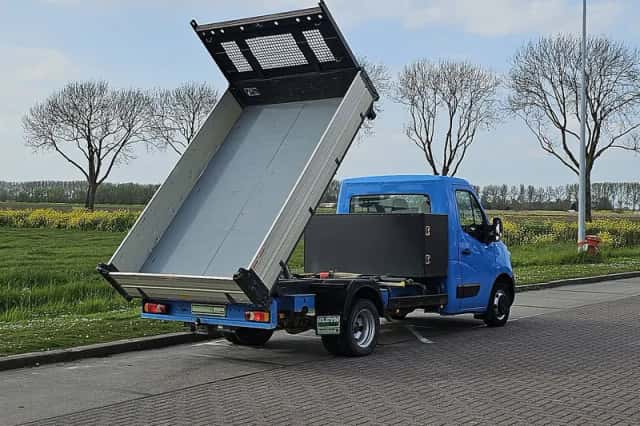Renault Master (2017) thumbnail 3