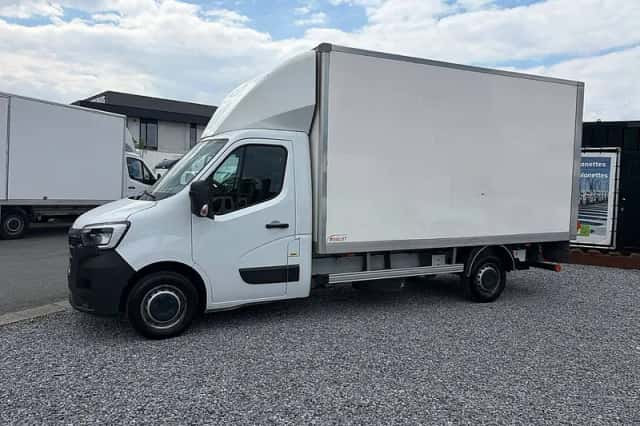 Renault Master (2023) thumbnail 2