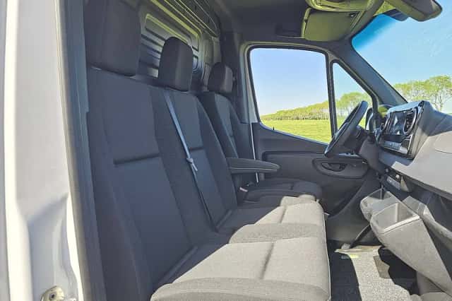 Mercedes-Benz Sprinter (2024) thumbnail 6