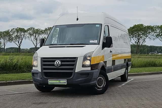 Volkswagen Crafter (2010) thumbnail 1