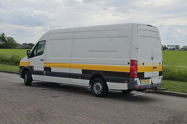 Volkswagen Crafter (2010) thumbnail 5