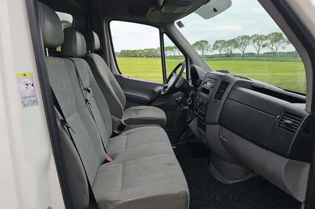 Volkswagen Crafter (2010) thumbnail 6