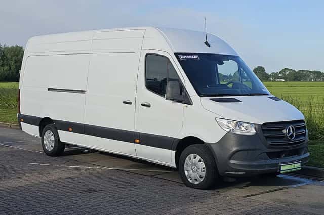 Mercedes-Benz Sprinter (2022) thumbnail 4