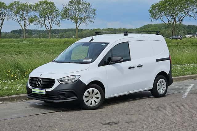 Mercedes-Benz Citan (2022) thumbnail 2