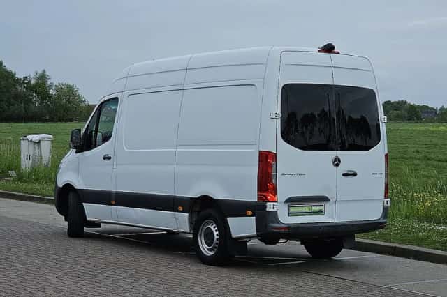 Mercedes-Benz Sprinter (2019) thumbnail 5
