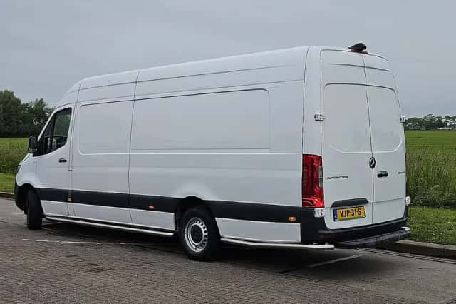 Mercedes-Benz Sprinter (2021) thumbnail 5