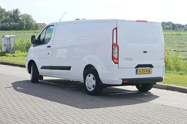 Ford Transit (2022) thumbnail 5
