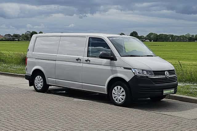 Volkswagen Transporter (2024) thumbnail 4