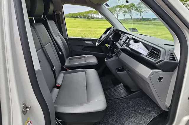 Volkswagen Transporter (2024) thumbnail 6