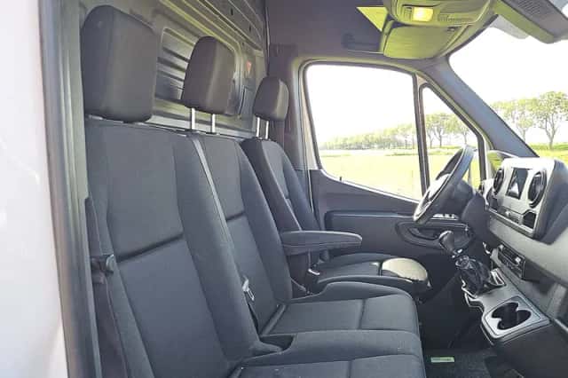 Mercedes-Benz Sprinter (2021) thumbnail 6