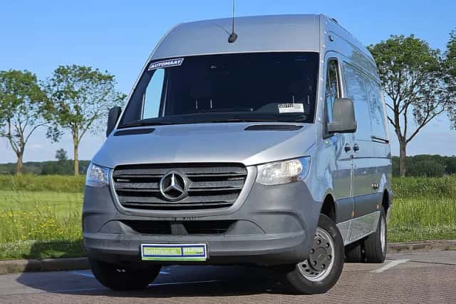 Mercedes-Benz Sprinter (2020) thumbnail 1