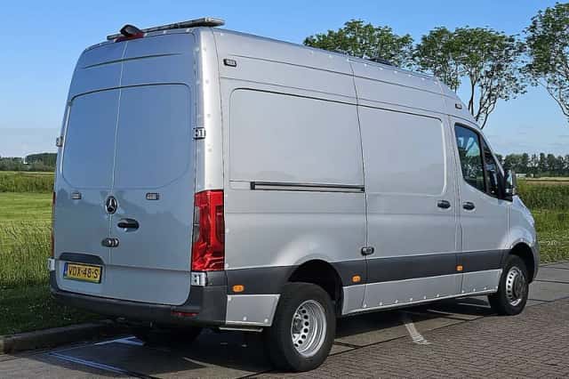 Mercedes-Benz Sprinter (2020) thumbnail 3