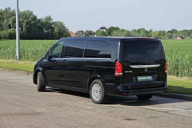 Mercedes-Benz EQV (2022) thumbnail 5