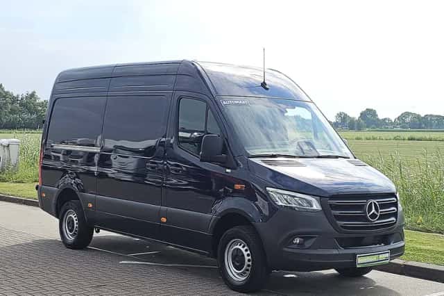 Mercedes-Benz Sprinter (2024) thumbnail 4