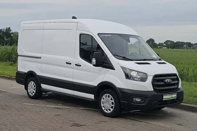 Ford Transit (2023) thumbnail 4
