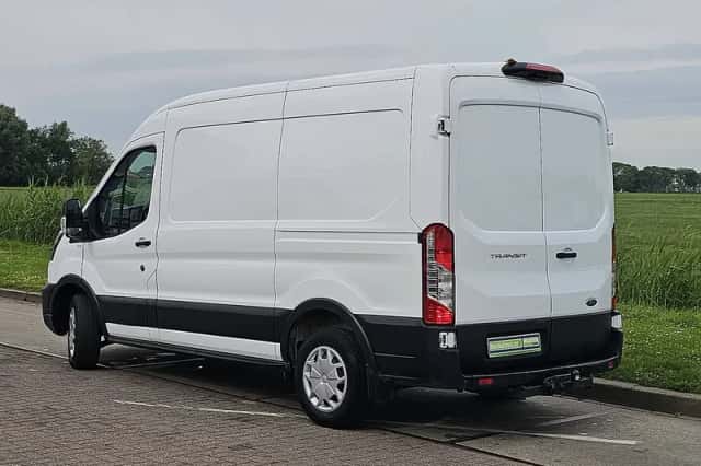 Ford Transit (2023) thumbnail 5
