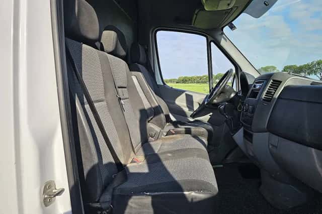 Mercedes-Benz Sprinter (2012) thumbnail 6