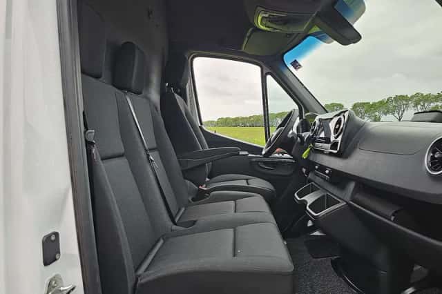 Mercedes-Benz eSprinter (2026) thumbnail 6