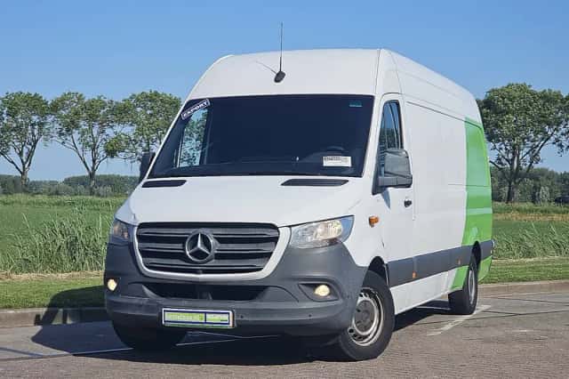 Mercedes-Benz Sprinter (2019) thumbnail 1