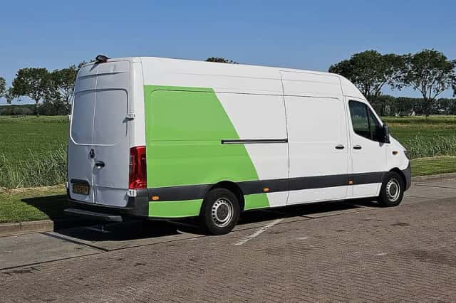 Mercedes-Benz Sprinter (2019) thumbnail 3