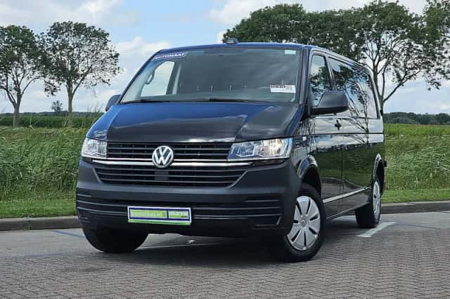 Volkswagen Transporter (2022) thumbnail 1
