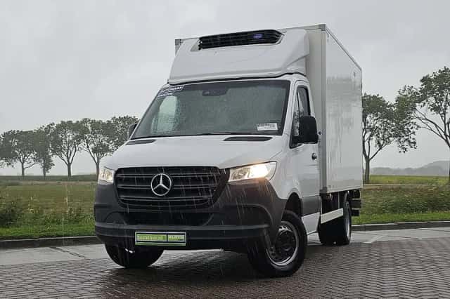 Mercedes-Benz Sprinter (2021) thumbnail 1