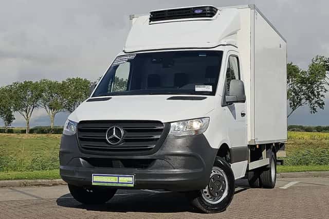 Mercedes-Benz Sprinter (2021) thumbnail 1