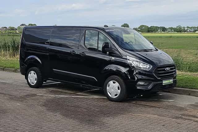Ford Transit (2021) thumbnail 4