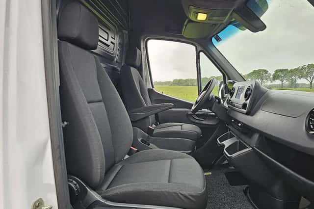 Mercedes-Benz Sprinter (2022) thumbnail 6