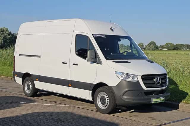 Mercedes-Benz Sprinter (2022) thumbnail 4