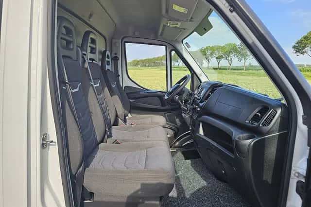 Iveco Daily (2022) thumbnail 6
