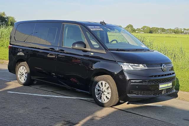 Volkswagen Multivan (2023) thumbnail 4