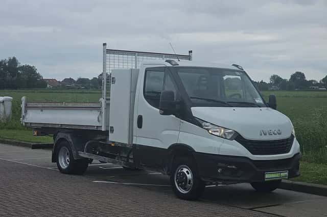 Iveco Daily (2021) thumbnail 4