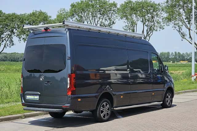 Mercedes-Benz Sprinter (2019) thumbnail 3