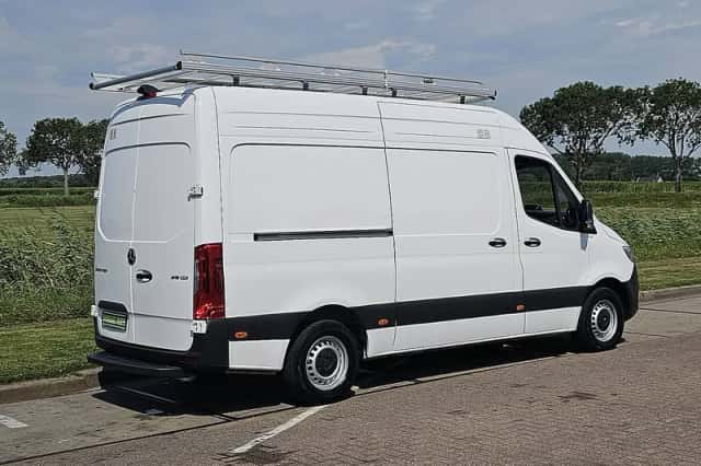 Mercedes-Benz Sprinter (2024) thumbnail 3