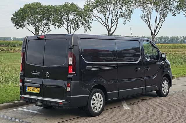 Opel Vivaro (2018) thumbnail 3