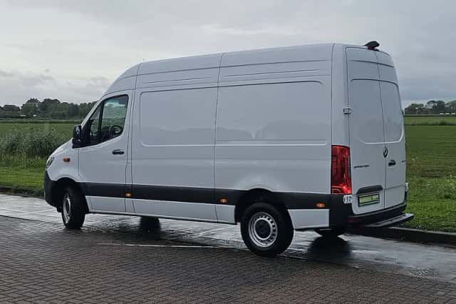 Mercedes-Benz Sprinter (2024) thumbnail 5