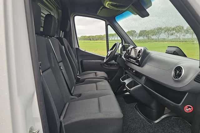 Mercedes-Benz Sprinter (2024) thumbnail 6