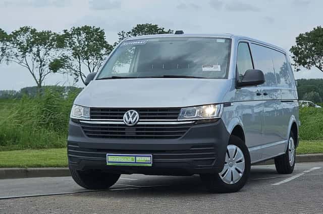 Volkswagen Transporter (2023) thumbnail 1