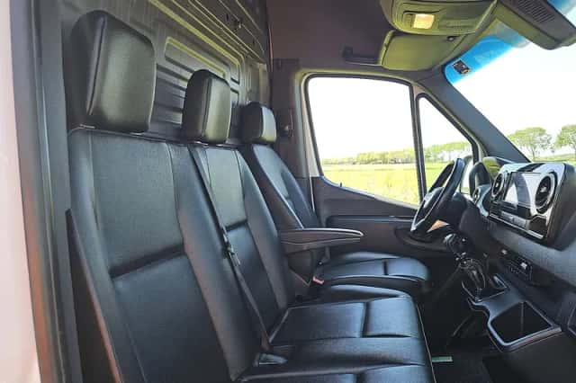 Mercedes-Benz Sprinter (2024) thumbnail 6