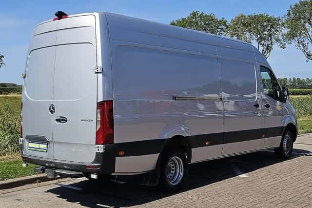 Mercedes-Benz Sprinter (2022) thumbnail 3