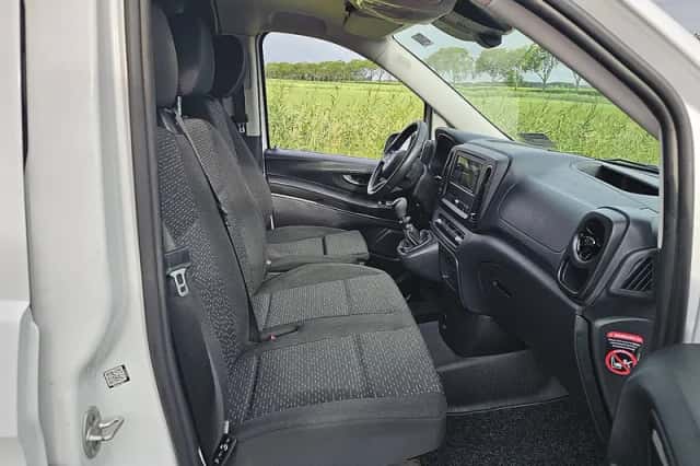 Mercedes-Benz Vito (2024) thumbnail 6