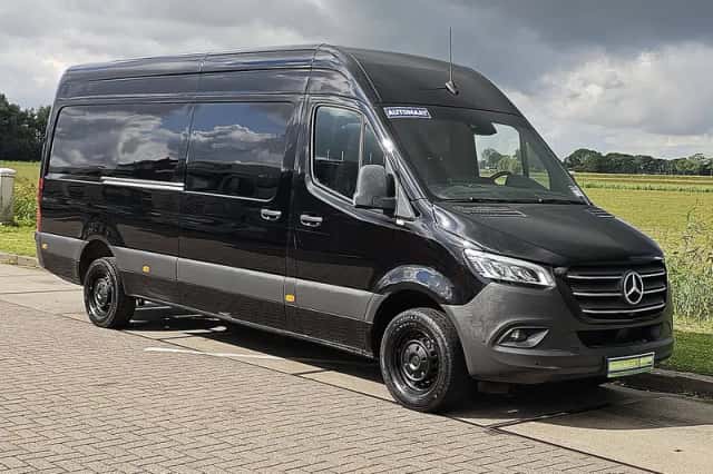 Mercedes-Benz Sprinter (2022) thumbnail 4