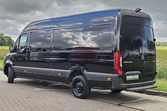 Mercedes-Benz Sprinter (2022) thumbnail 5