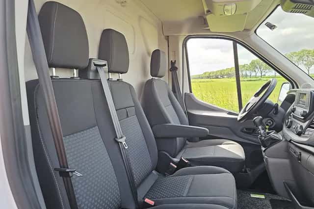 Ford Transit (2023) thumbnail 6