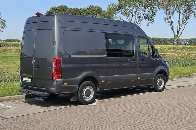 Mercedes-Benz Sprinter (2021) thumbnail 3