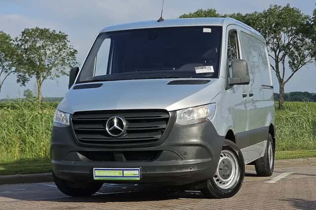 Mercedes-Benz Sprinter (2020) thumbnail 1