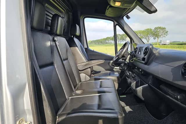 Mercedes-Benz Sprinter (2020) thumbnail 6