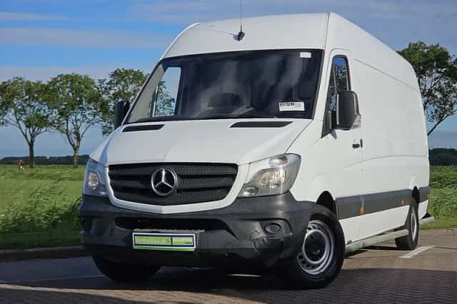 Mercedes-Benz Sprinter (2015) thumbnail 1